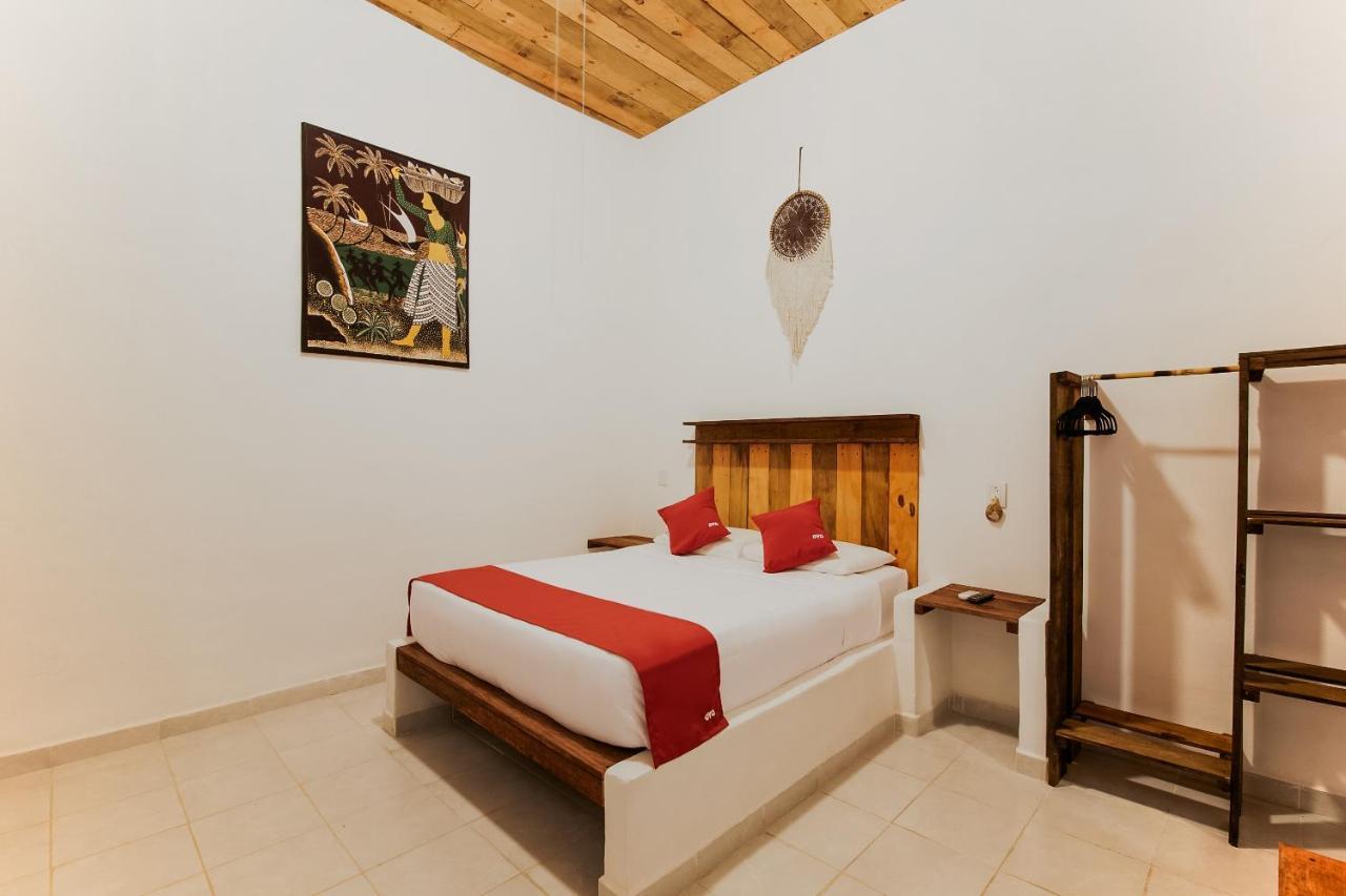 Oyo Jarro Cafe Hotel