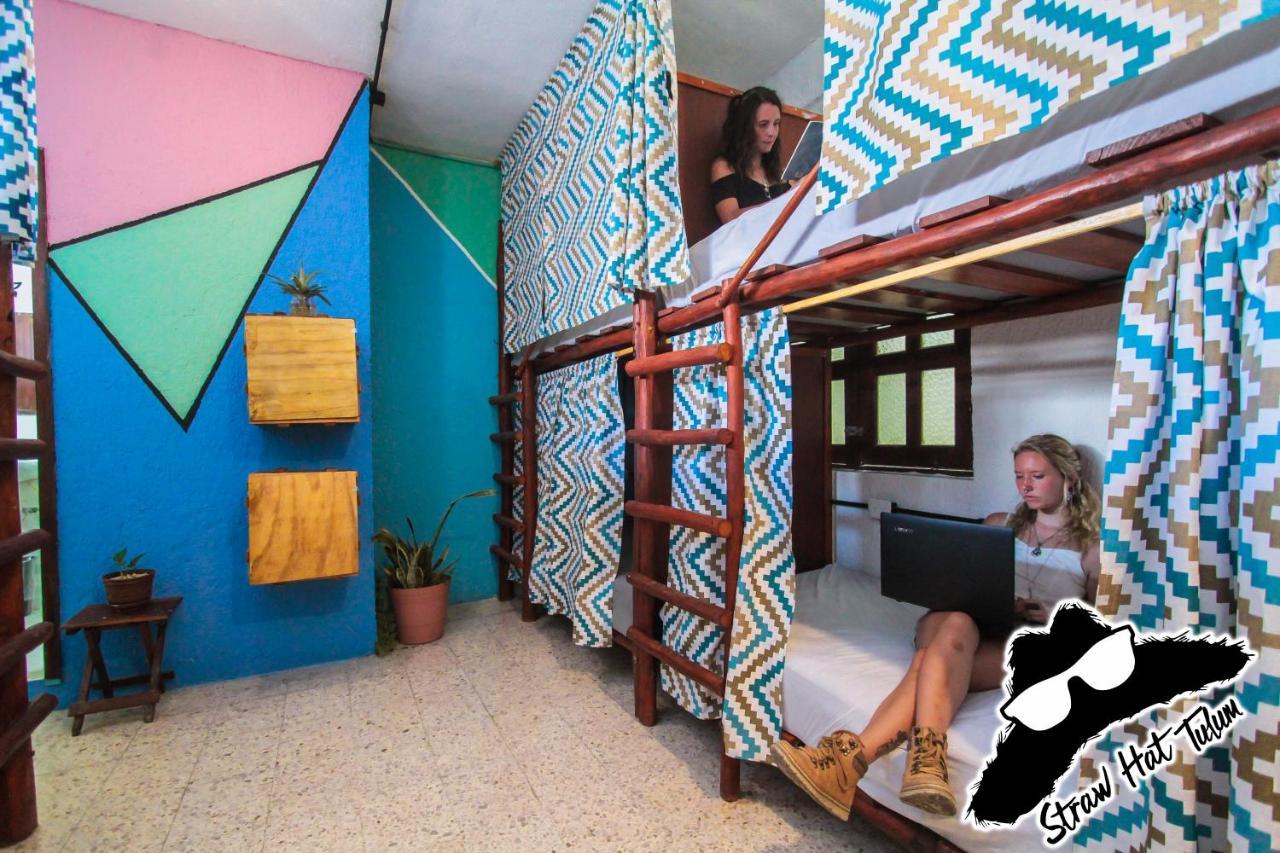 Straw & Rooftop Bar Hostel Tulum