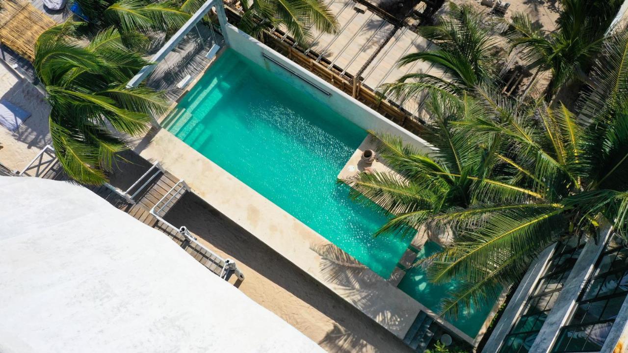 Lamar Front And Pool Hotel Tulum