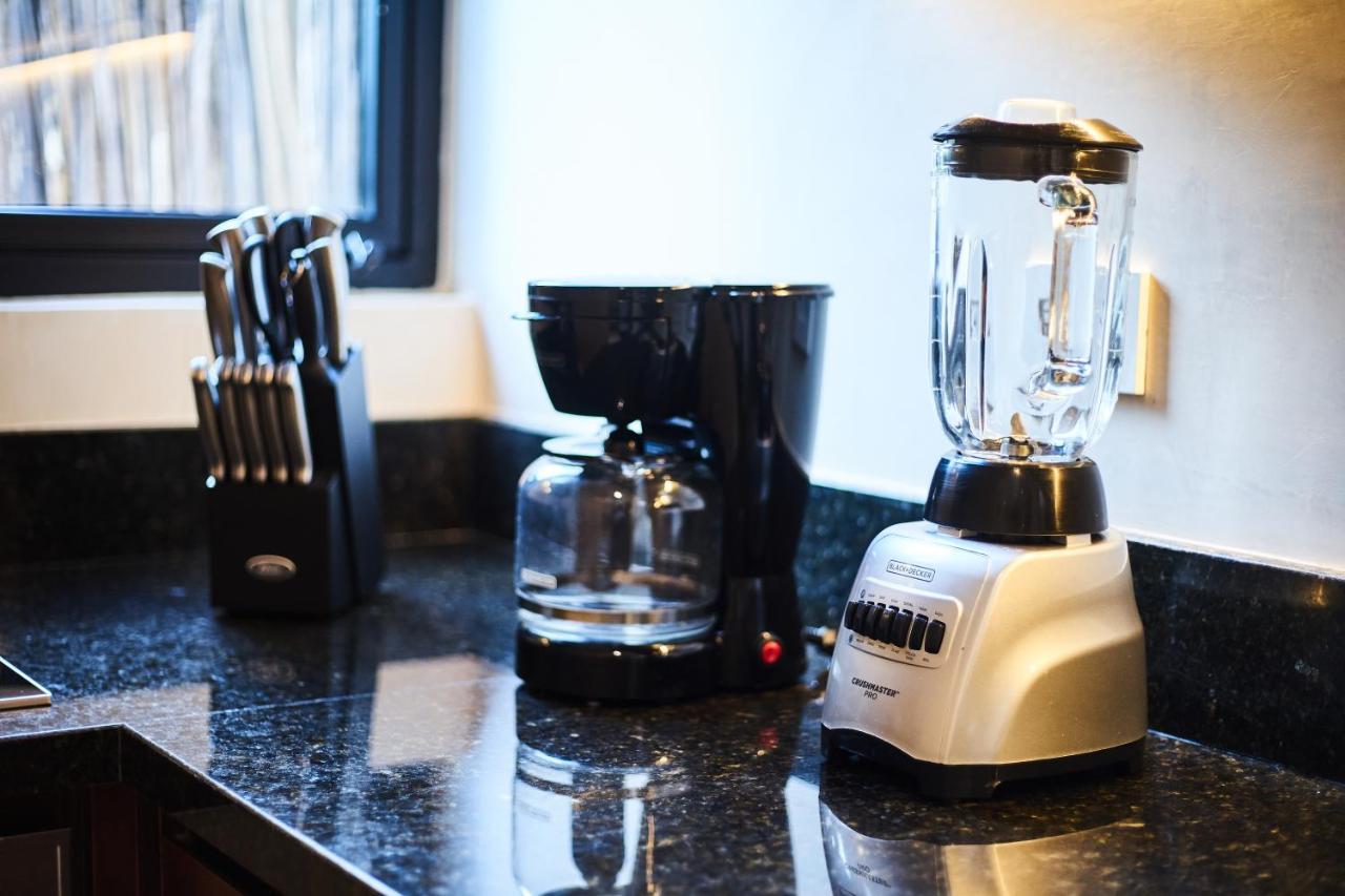 Don Quijote - Private Pool & Club Access Apartment *