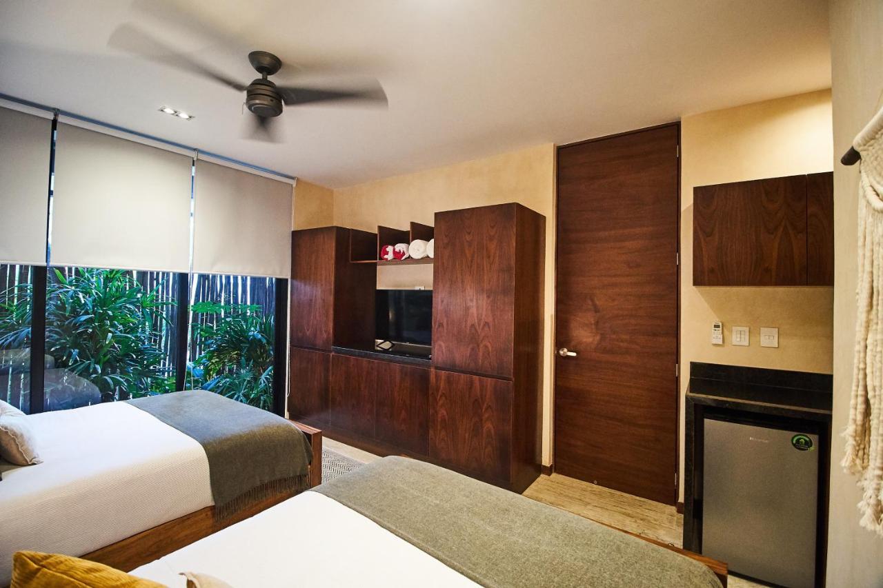 Don Quijote - Private Pool & Club Access *