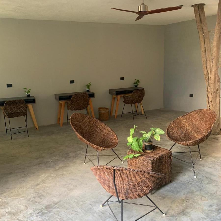 Ariche & * Tulum