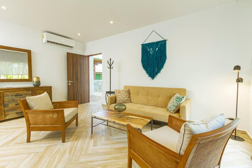 Apartment Perfect Getaway A Yaaxlum 106