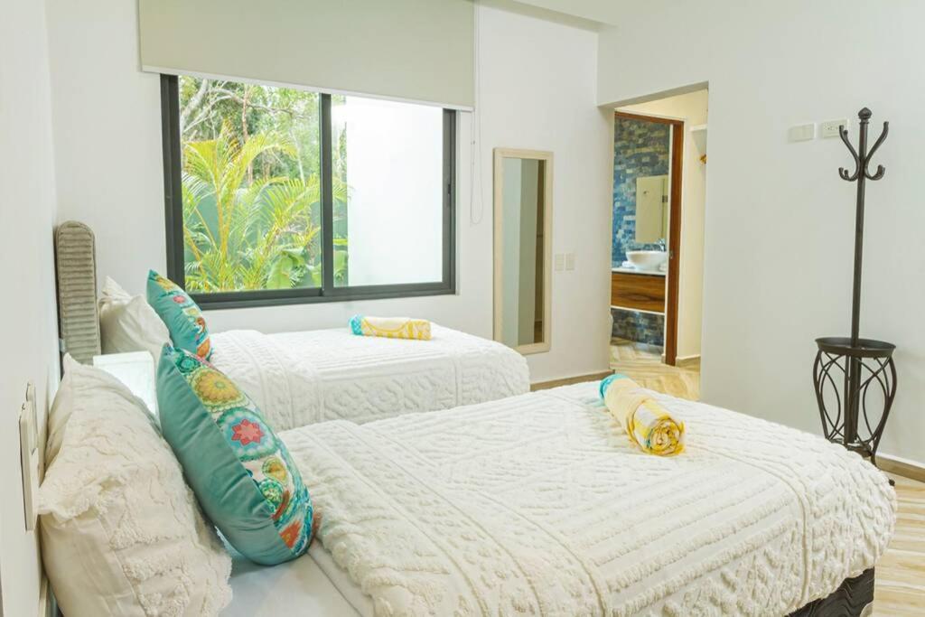 Perfect Getaway A Yaaxlum 106 *