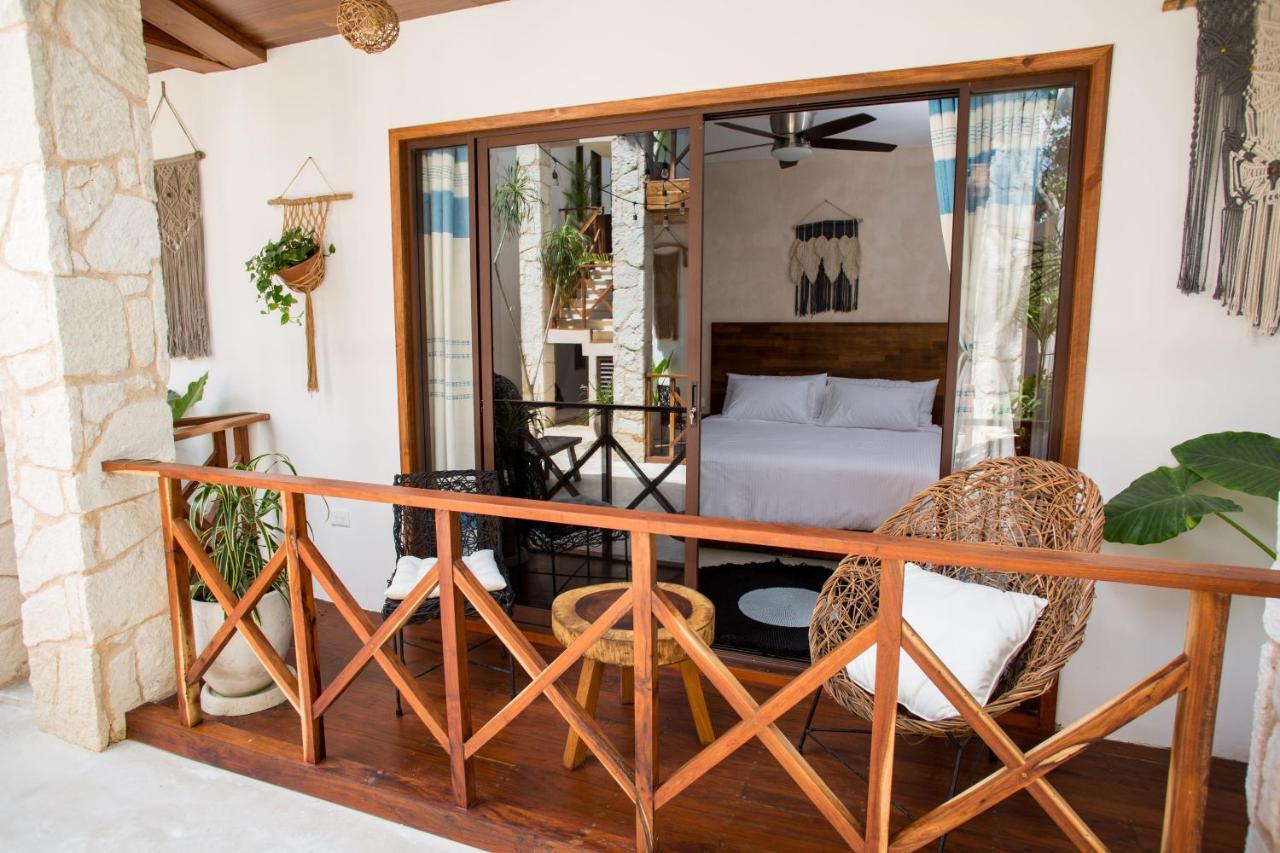 Lagoon Boutique - Adults Only