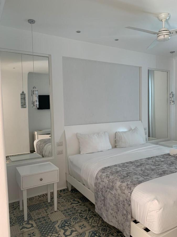 Mediterraneo Hotel 3*