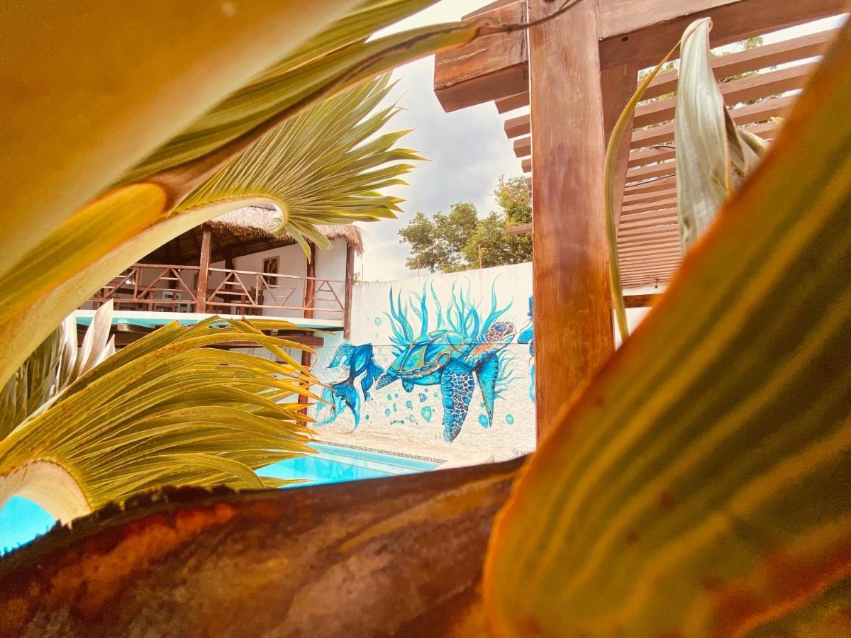 Howlita - Adult Only Tulum