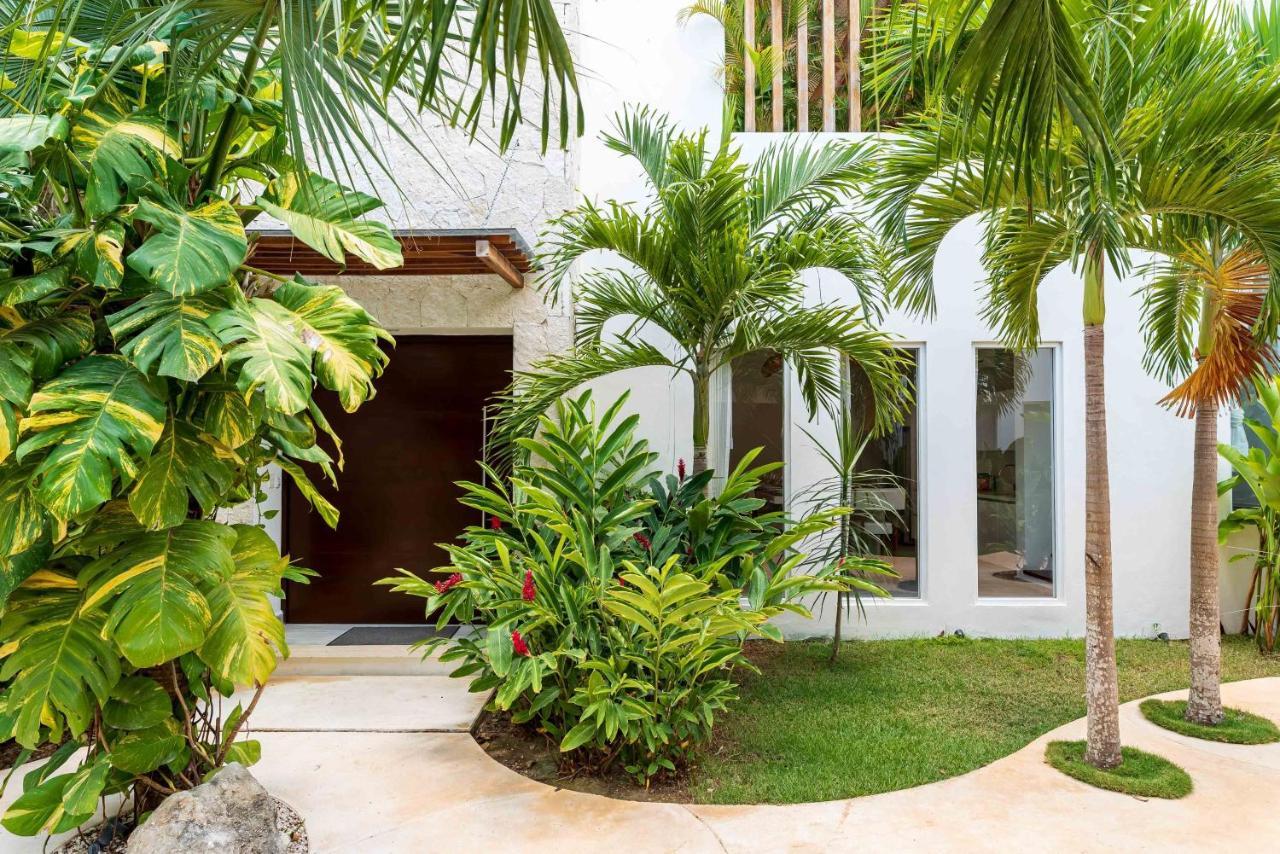 Villa Ek'balam & Flamingo, Luxury Villas, Private Pool, Private Garden, Jacuzzi, 24h Security