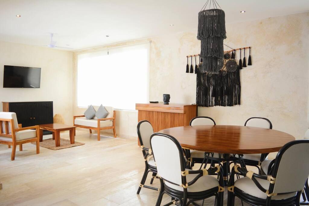 Exclusive, Spacious, Comfy 3 Bedroom Ph With Pool! Apartment Tulum