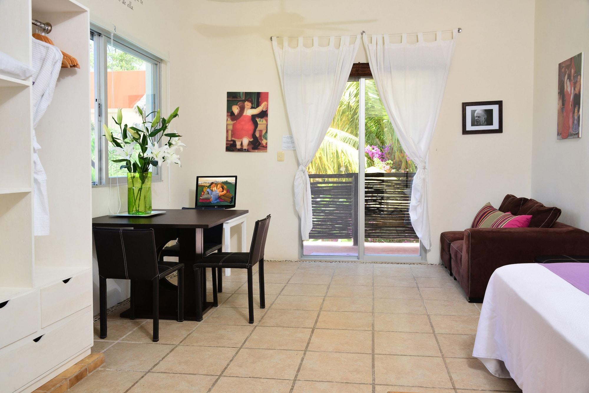 Geminis Boutique Condohotel 4*