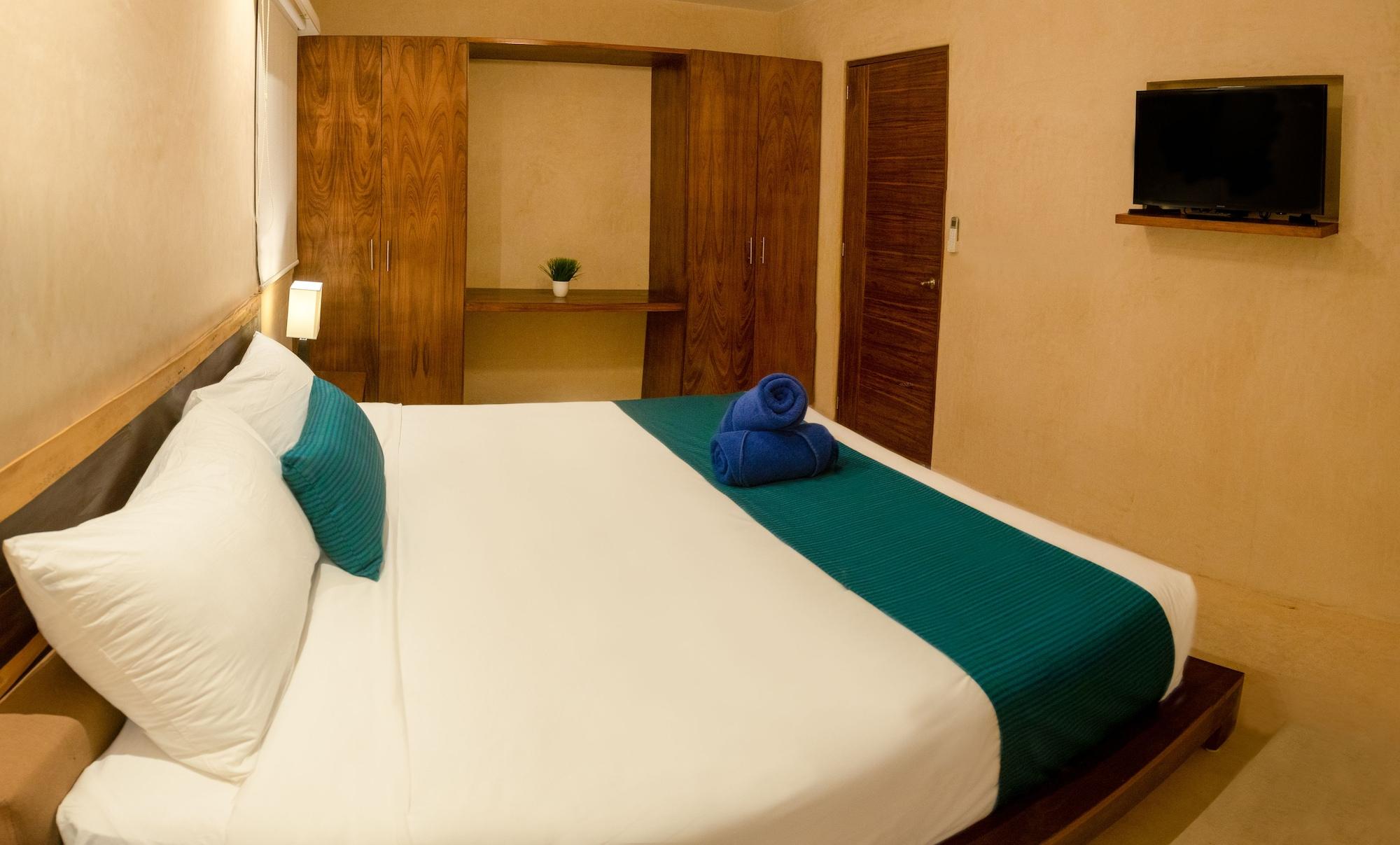 Azul By Guruhotel Hotel