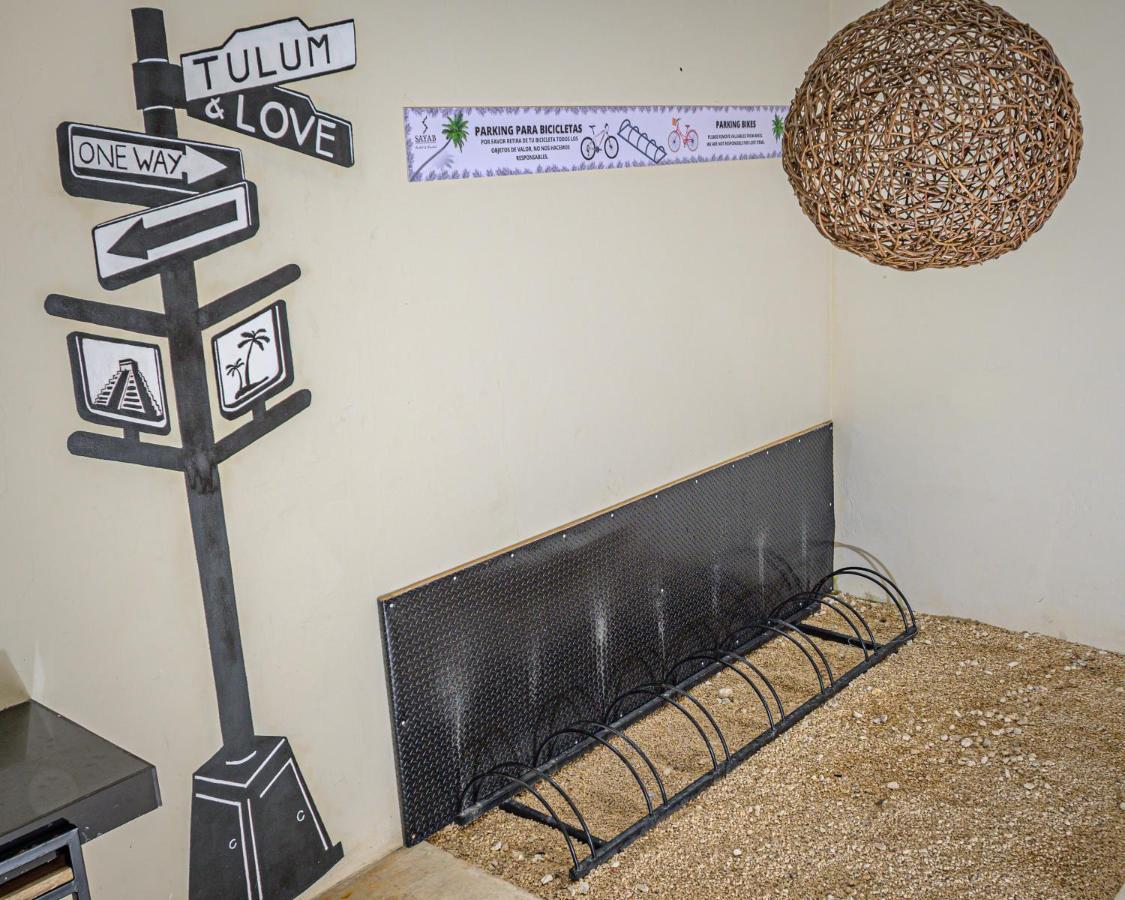 Moonshine & Hotel 3*