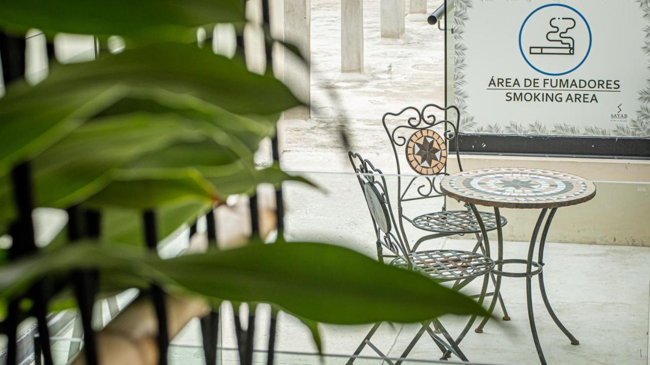 Hotel Moonshine & 3*