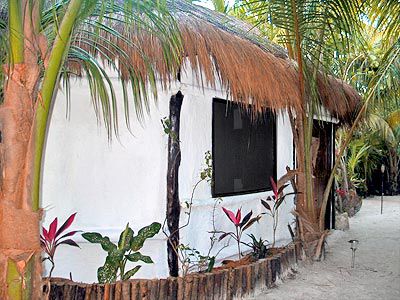 Hotel Playa Mambo Eco Cabanas 4*