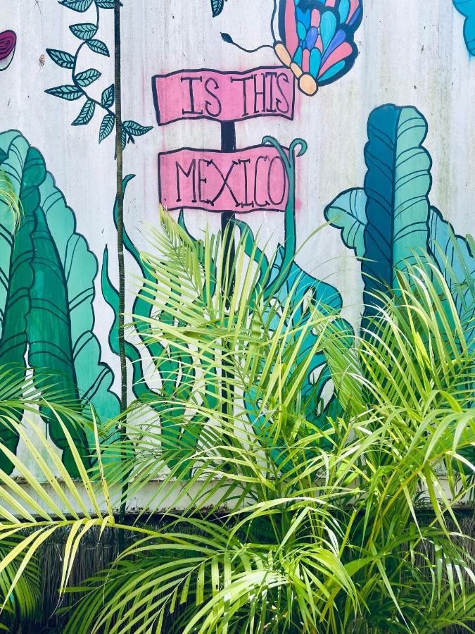 Pal Mar Glamtainer Hotel