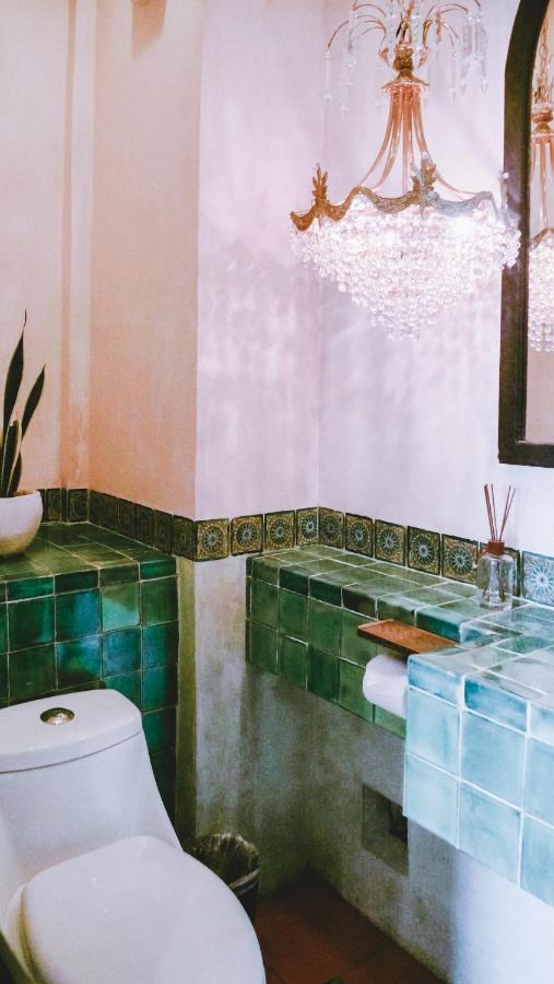 Hiphipstay - The Colonial Hotel 5*