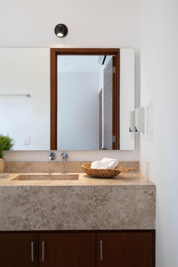 Cozy 3 Bedrooms Townhome-centrally Located-gated-wifi Apartment