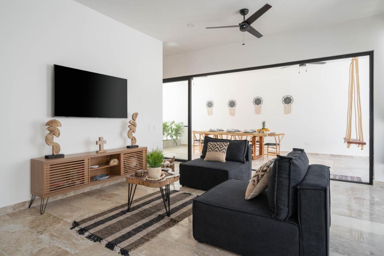 Cozy 3 Bedrooms Townhome-centrally Located-gated-wifi