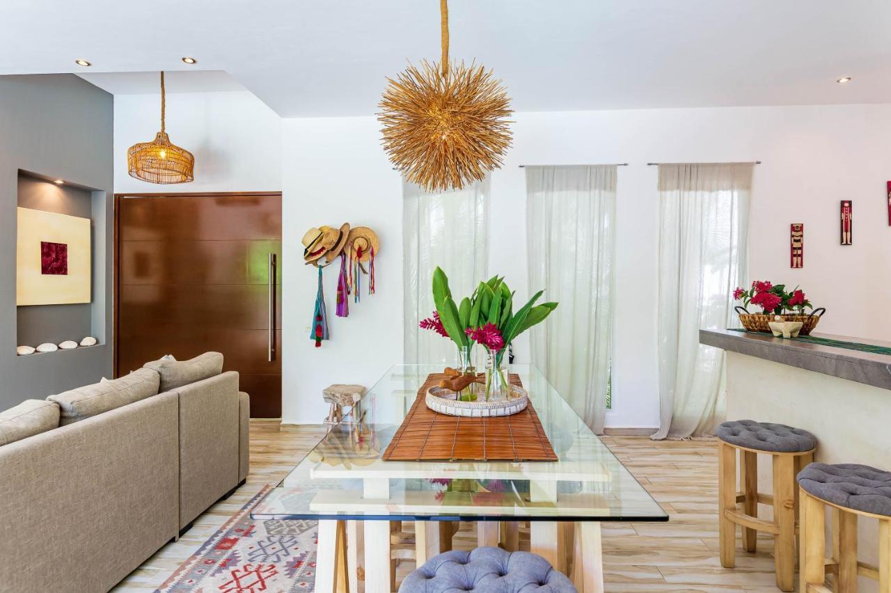 Chic & Mexican Villa, A True Oasis Pool, Security Holiday home