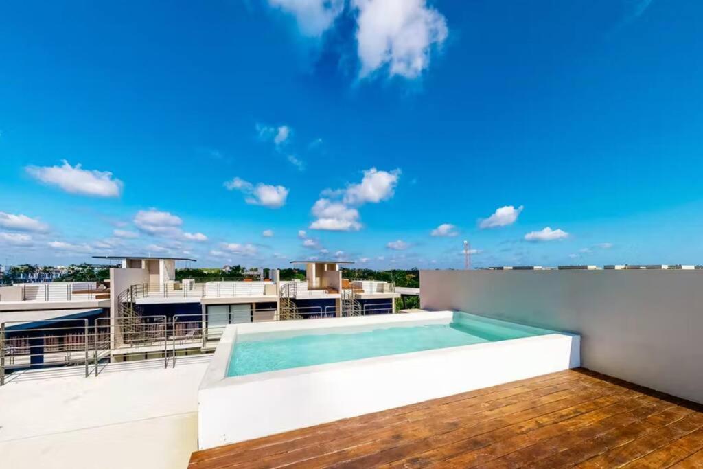 307 Amena Awesome Penthouse W/ Private Pool And Gym *