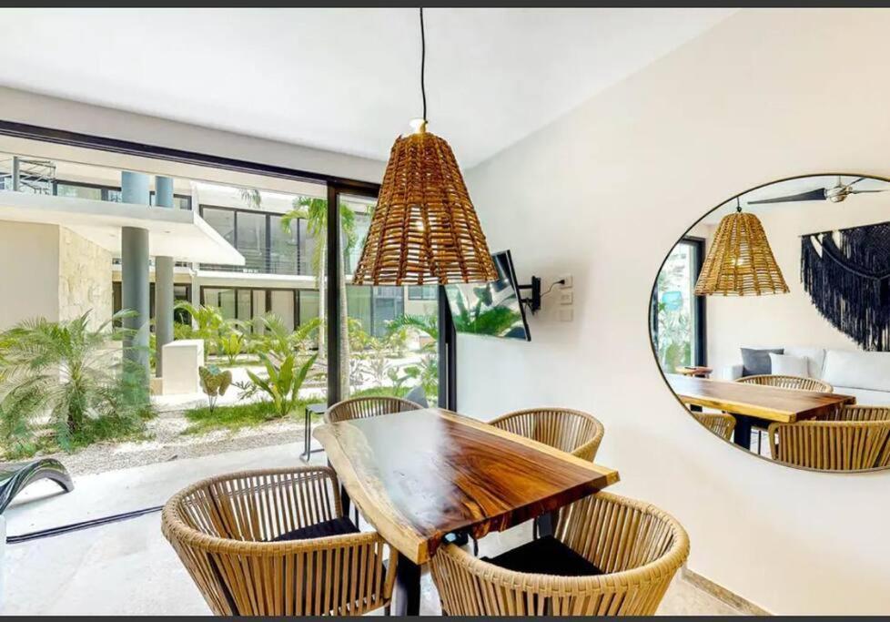 108 Amena Minutes To The Beach With Pool & Gym Apartment *