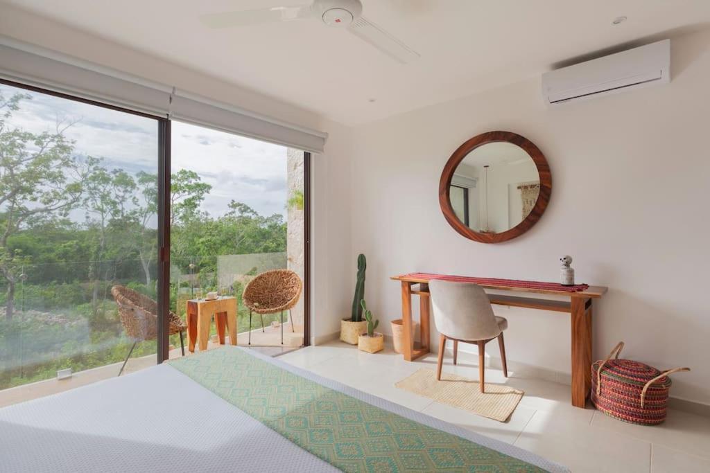 Zaazil, Jungle View & Great Pool 100mb Fiber Wifi! Apartment