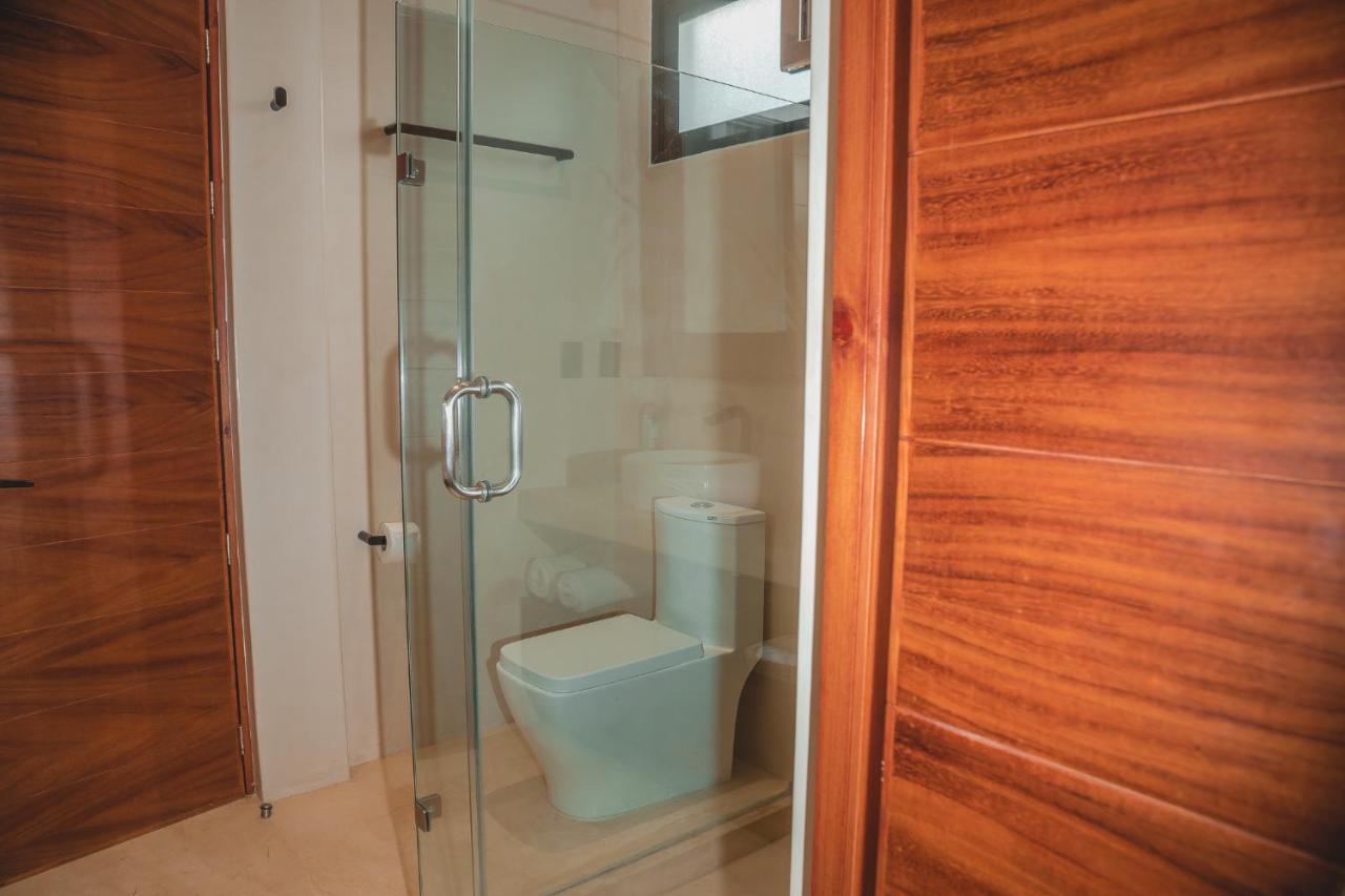 Stylish & Luxury Penthouse & Apartment, Private Pool, Private Hot Tub, Terrace And Roof At Jungle Apartment