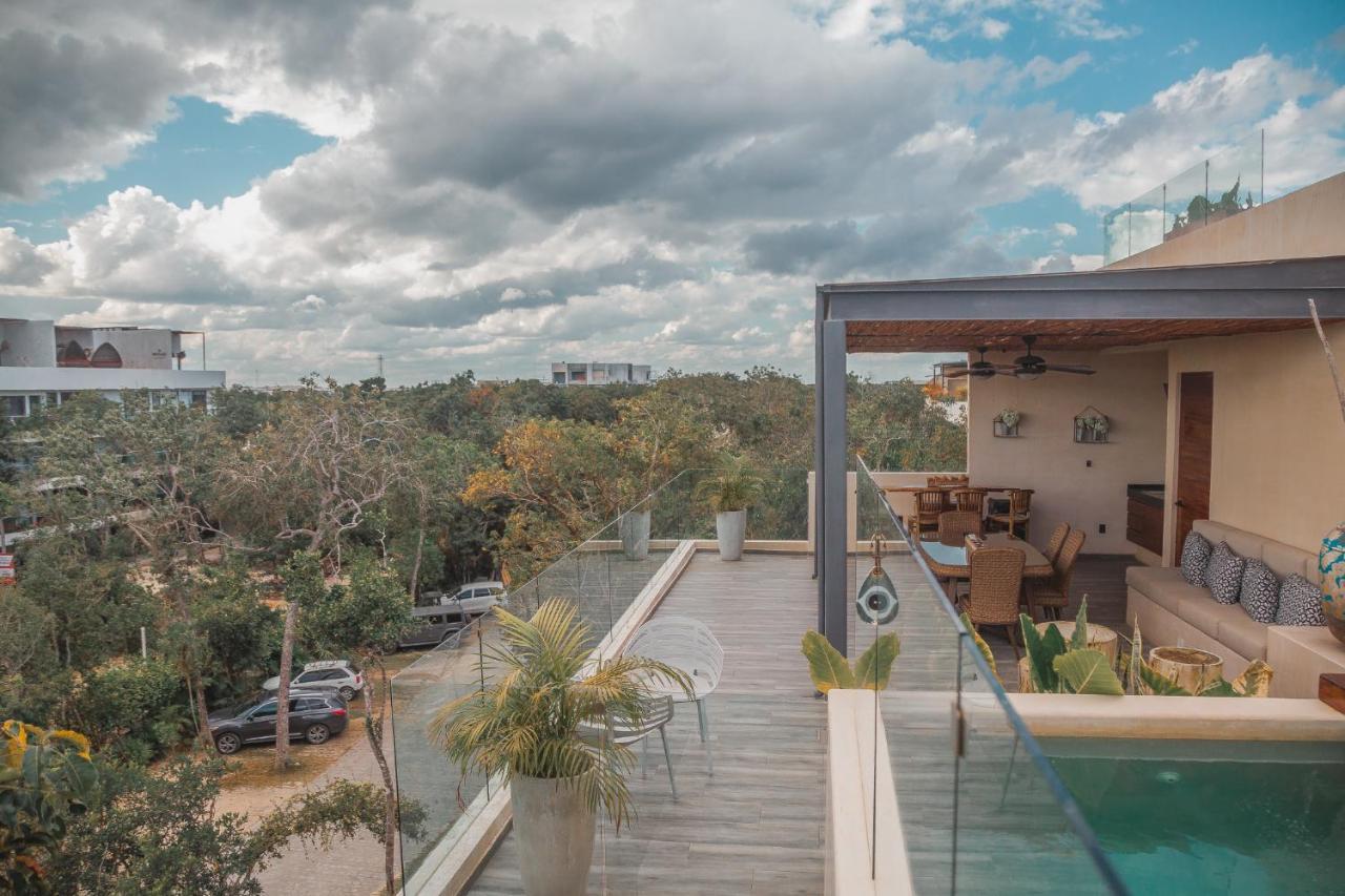 Stylish & Luxury Penthouse & Apartment, Private Pool, Private Hot Tub, Terrace And Roof At Jungle Apartment