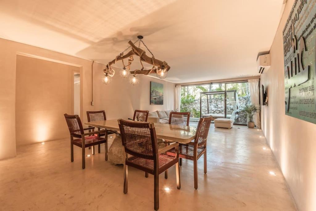 Holiday home Retreat-3br Luxury Condo-private Pool