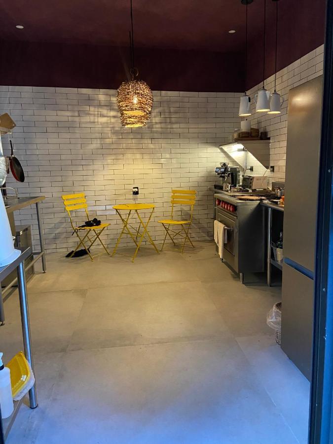 Loba Male Only Bed & Breakfast Tulum