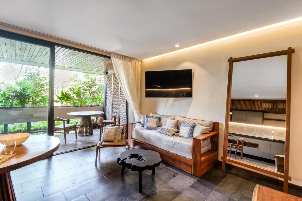 Hotel Miraluna B223 At Luum Zama