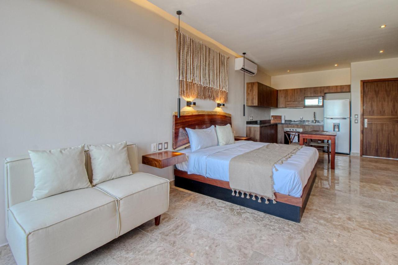 Adora 406 At Av Kukulkan