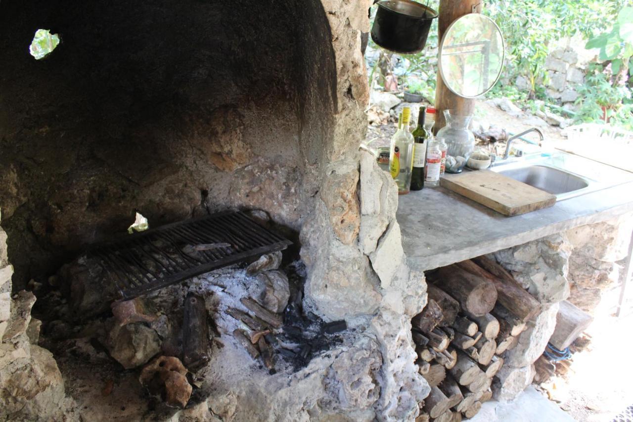 Cabanas La Alborada Hotel