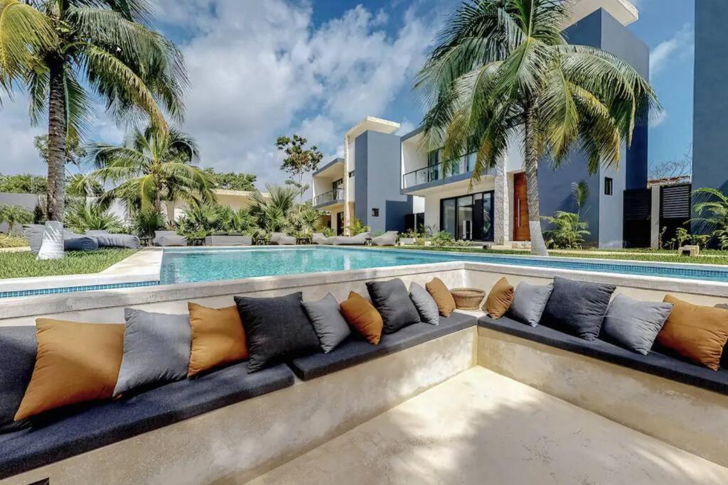 Apartment Contemporary Poolside Condo, Wi-fi - Paraiso Kaanal 101 Tulum