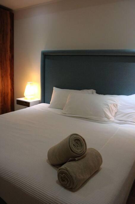 Spacious 3 Bed Penthouse With Rooftop And Gym Apartment *