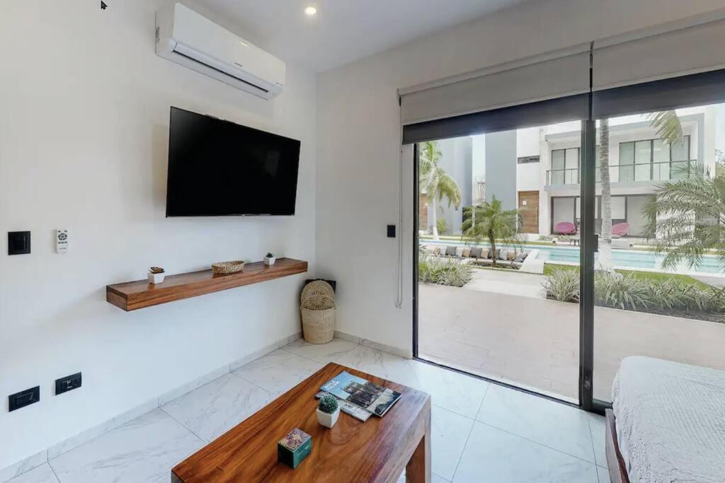 Contemporary Poolside Condo, Wi-fi - Paraiso Kaanal 101 Tulum