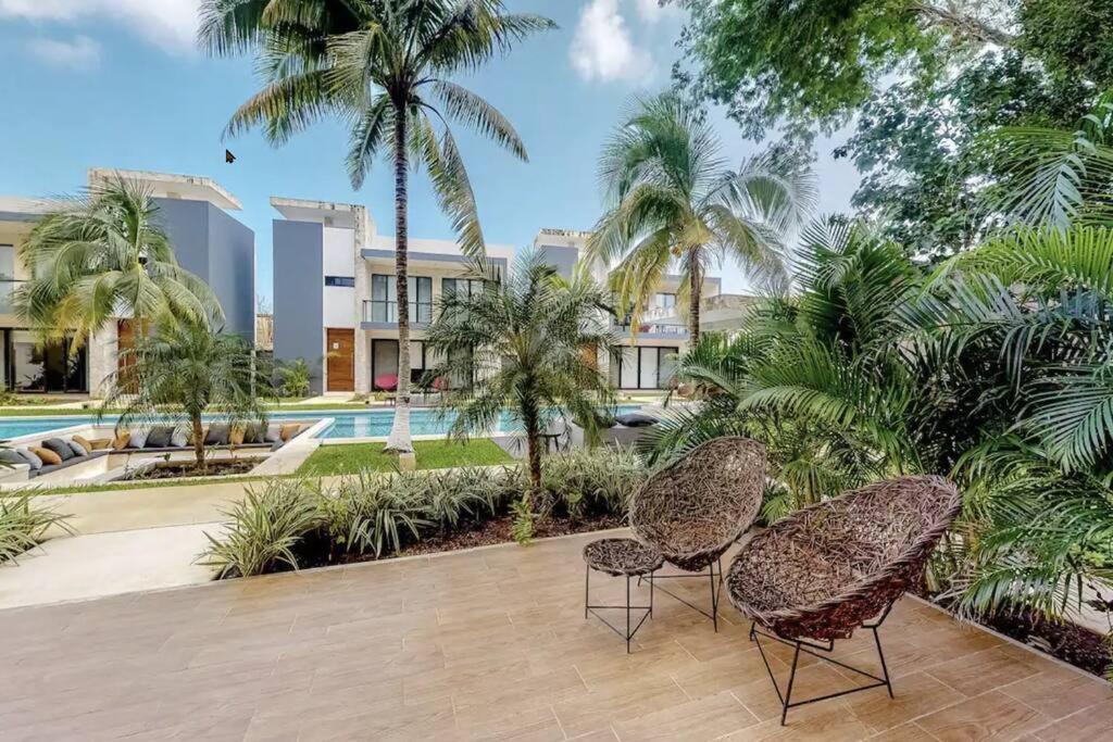 Apartment Contemporary Poolside Condo, Wi-fi - Paraiso Kaanal 101 *