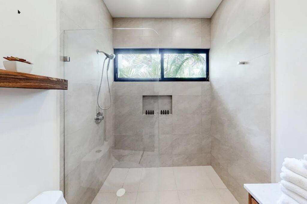 Contemporary Poolside Condo, Wi-fi - Paraiso Kaanal 101 Tulum