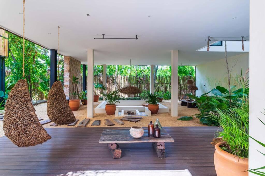 Marquez Ii Manor By Sandy Powerful *