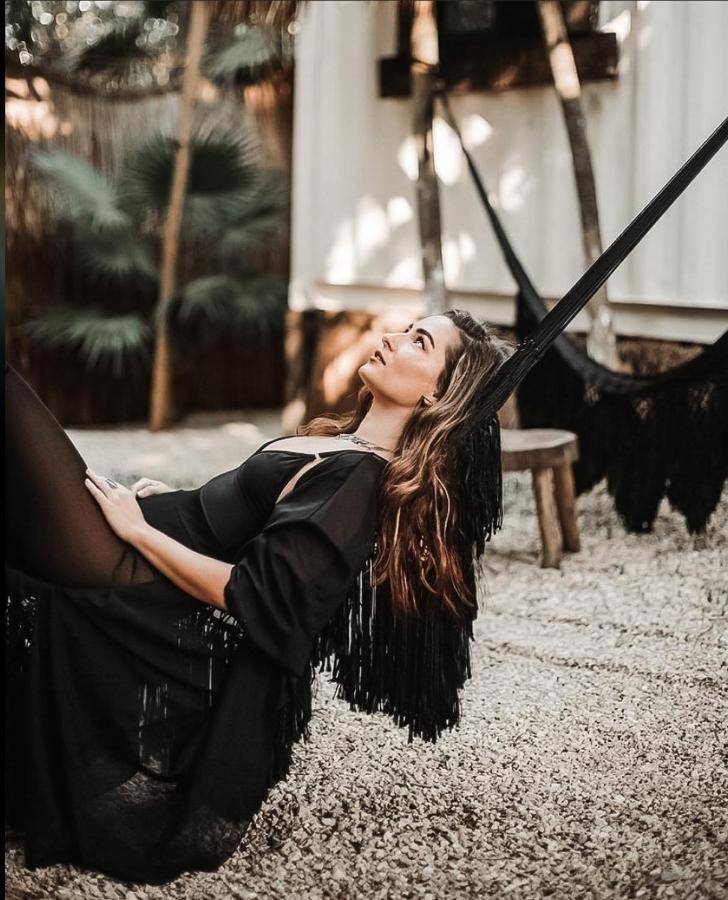 Pal Mar Glamtainer Hotel