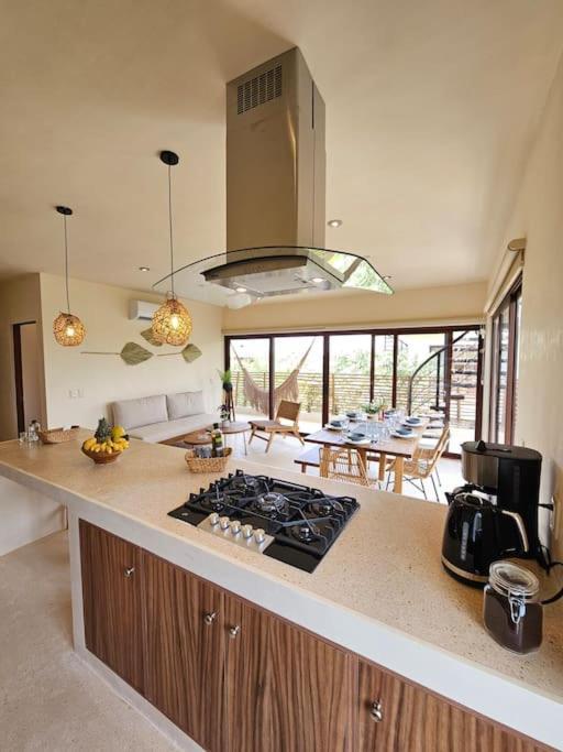 Apartment Private Rooftop Penthouse With Pool, Bbq & Jungle View *