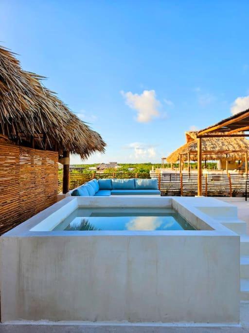 Apartment Private Rooftop Penthouse With Pool, Bbq & Jungle View *