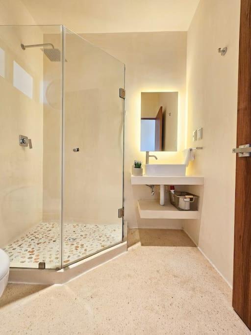 Apartment Private Rooftop Penthouse With Pool, Bbq & Jungle View *