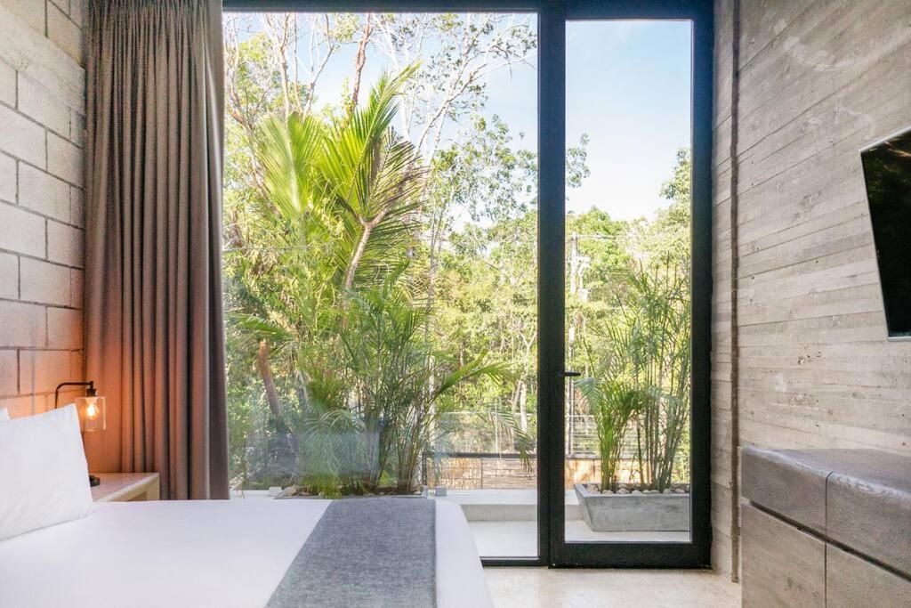 Nimi: Architectural Gem With Private Pool & Concierge *
