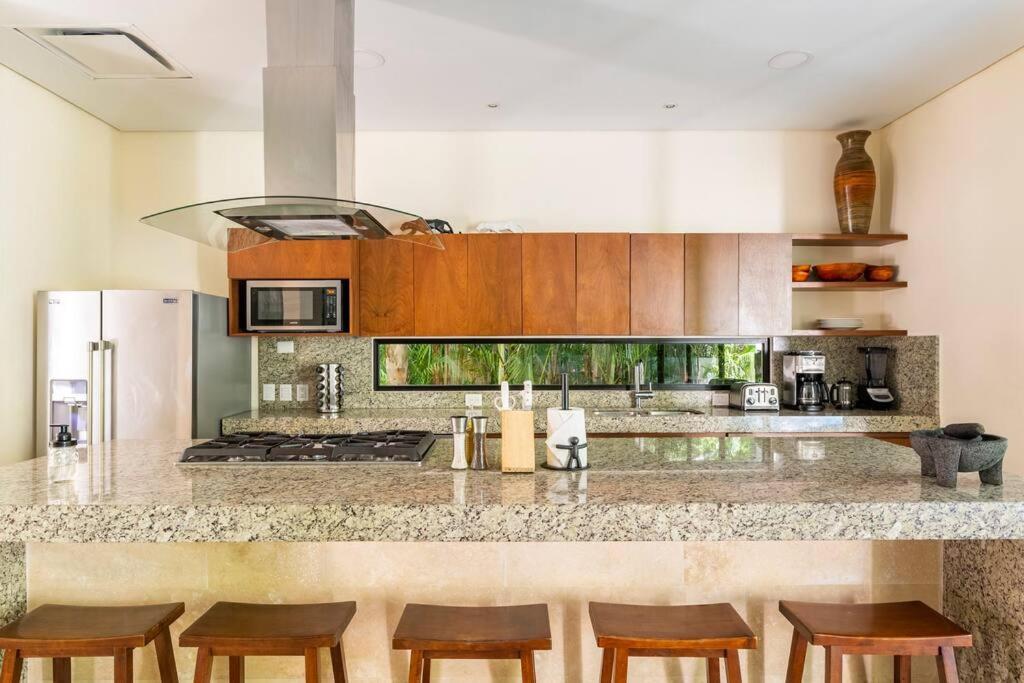 Villa Luxurious Villa At Exclusive Gated Community La Privada Aldea Zama, 5 Bedroom Private Pool & Concierge Service *
