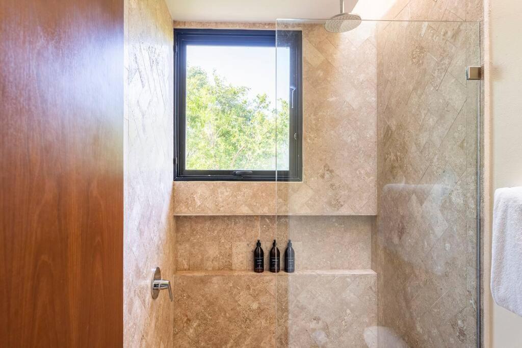 Luxurious Villa At Exclusive Gated Community La Privada Aldea Zama, 5 Bedroom Private Pool & Concierge Service * Tulum