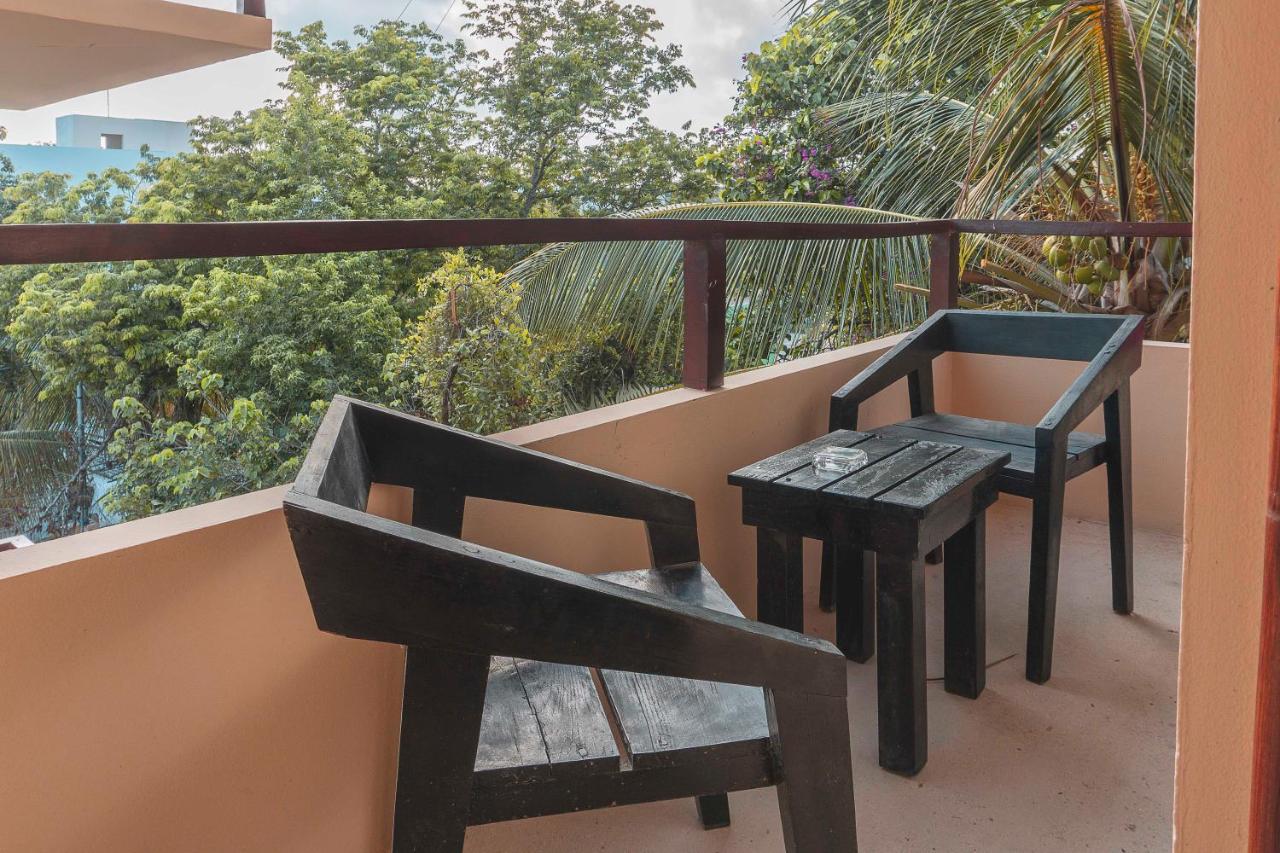 Naats Amigos Aparthotel 3*