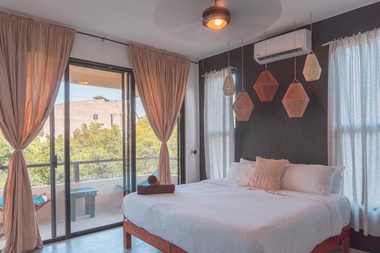 Aparthotel Naats Amigos 3*