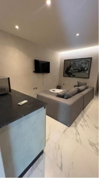 Unlock Your Dream Getaway-escape *