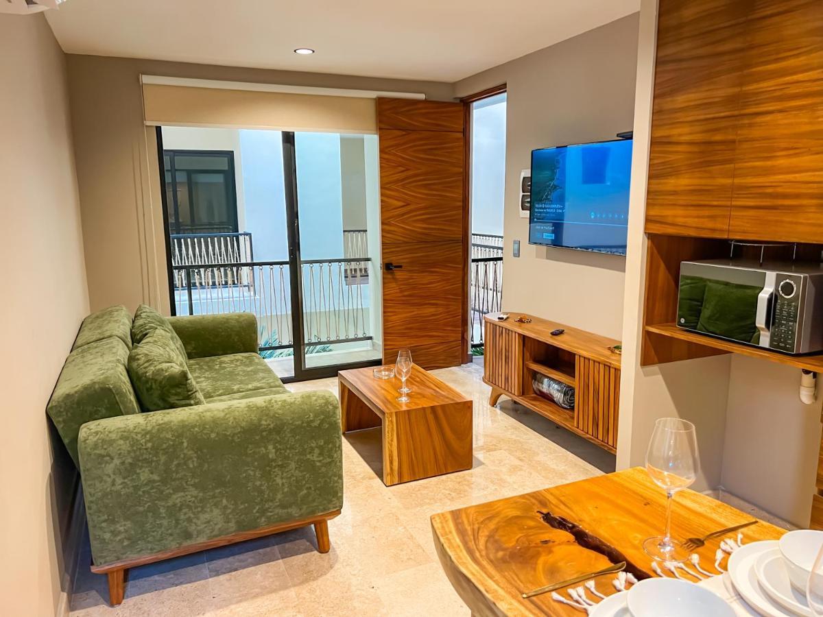 Brand New Luxury 2bd 2bath With Rooftop Pool Apartment *